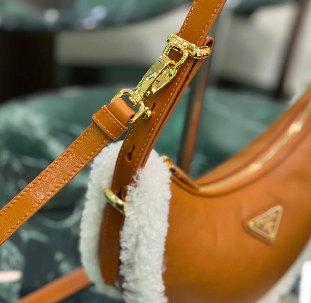Arque Shoulder Bag
