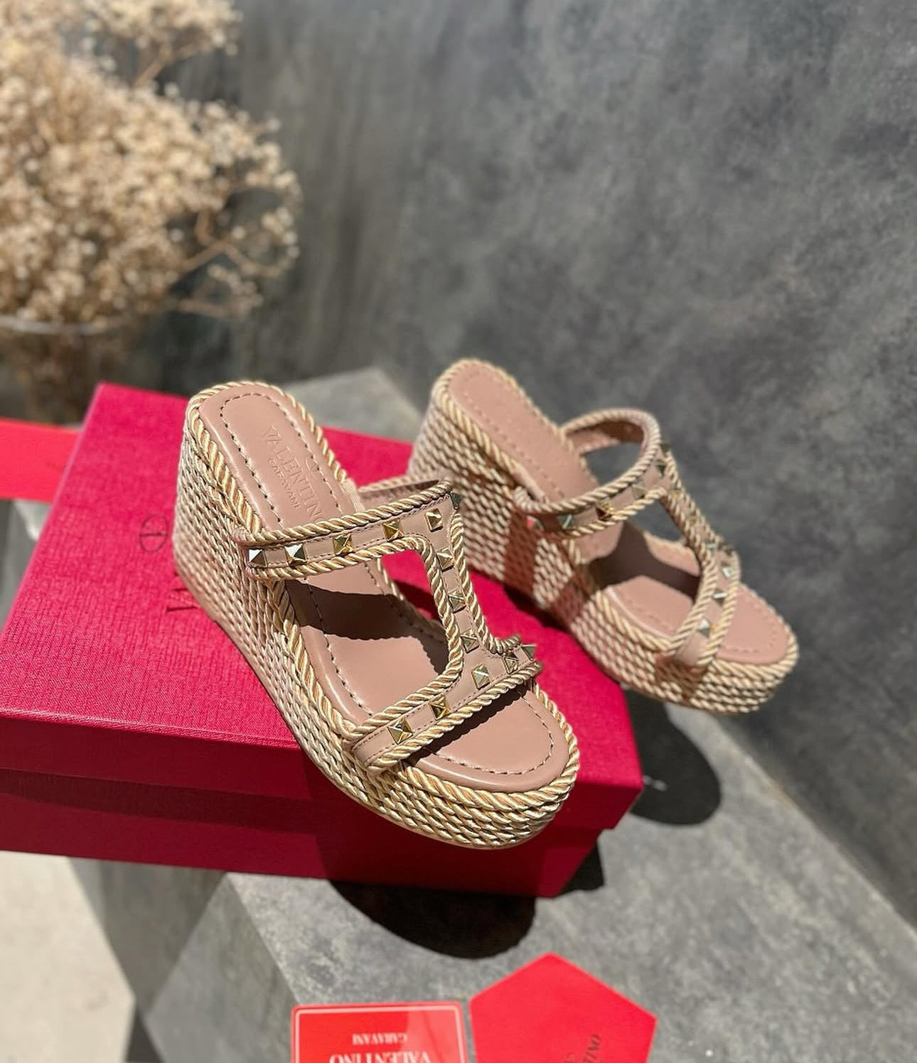 Rockstud Wedges
