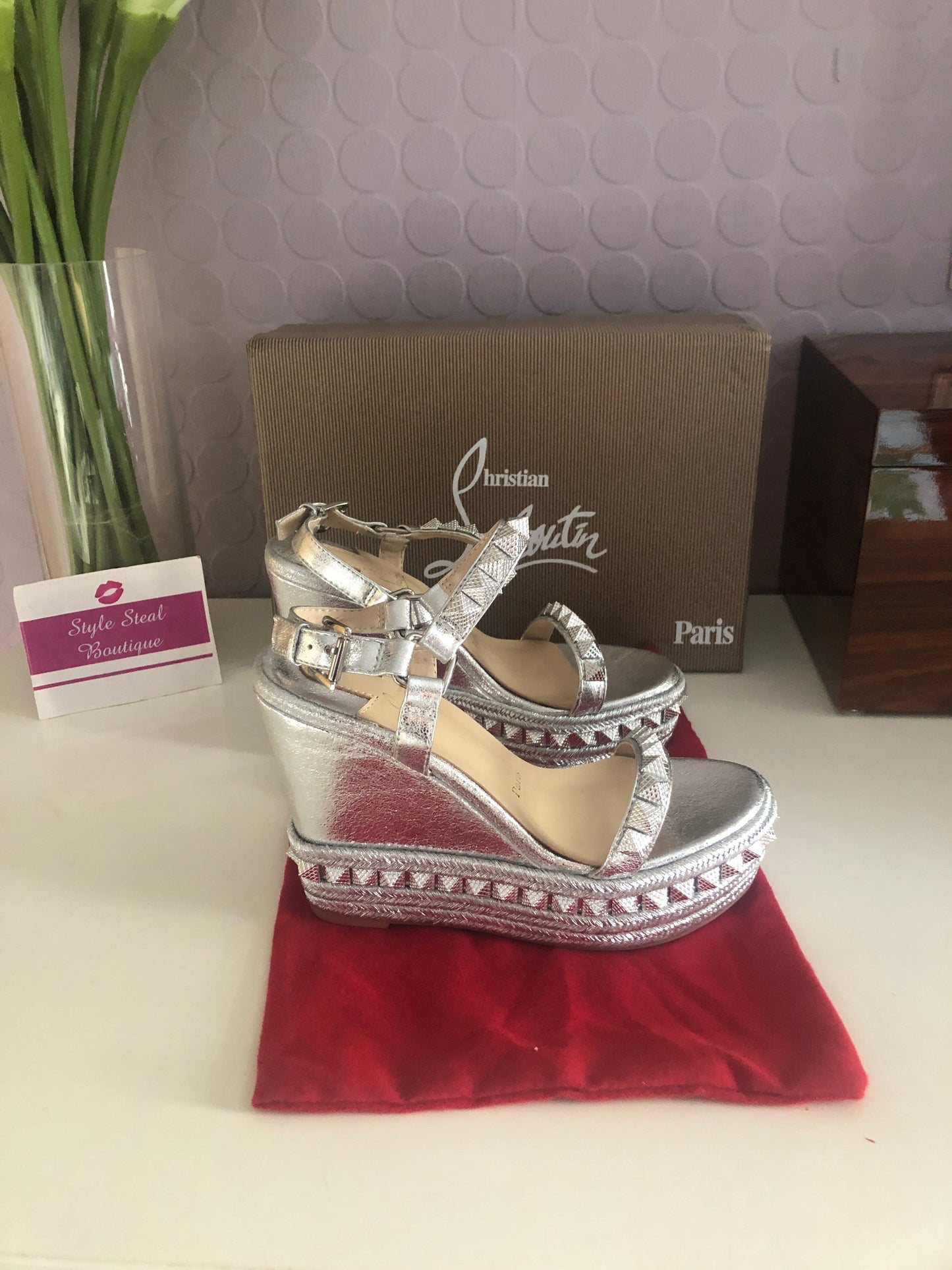 Stud Wedges