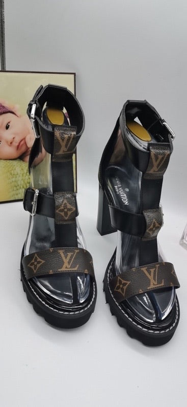 Star Trail Sandals