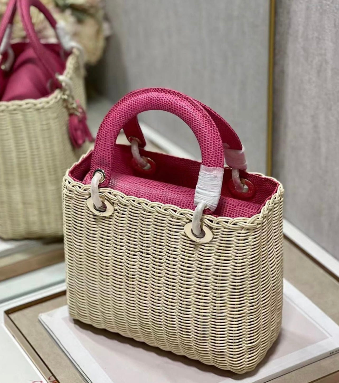 Medium Lady D Wicker