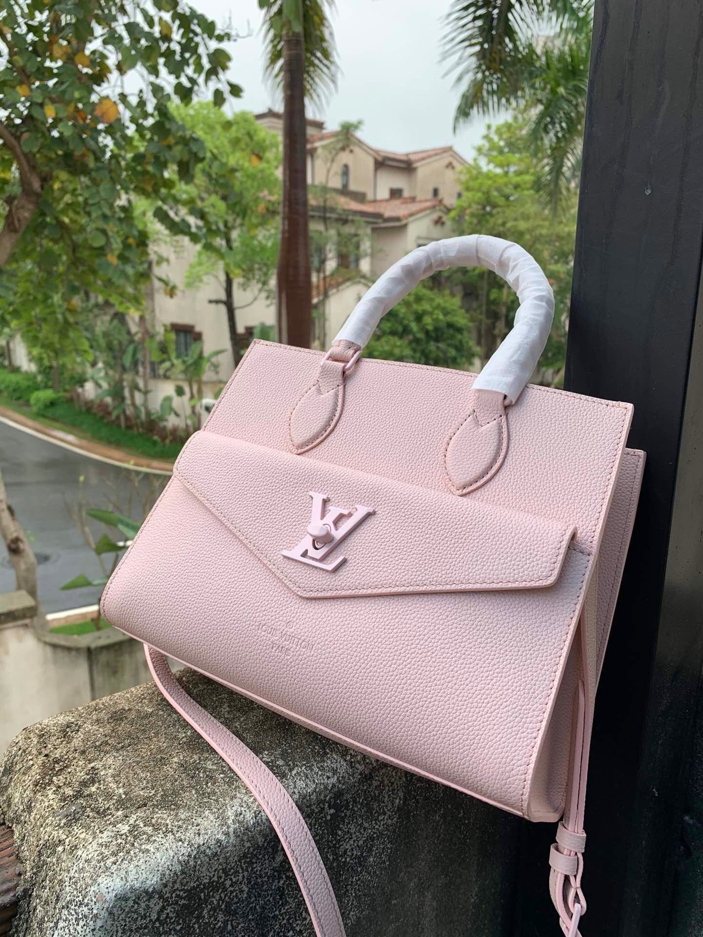 Lockme Tote PM
