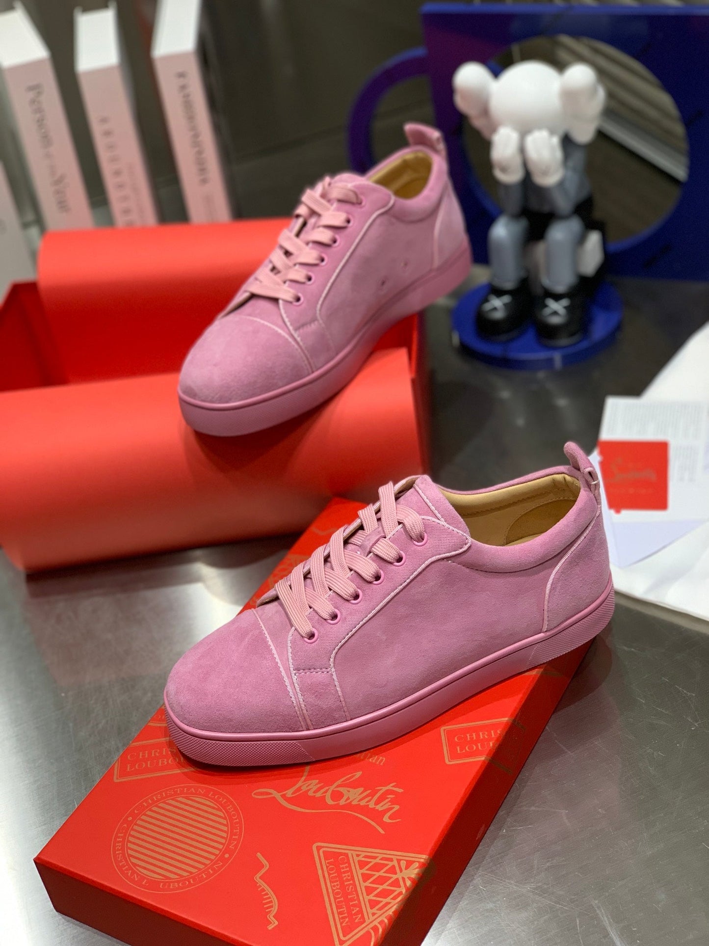 Louis Suede