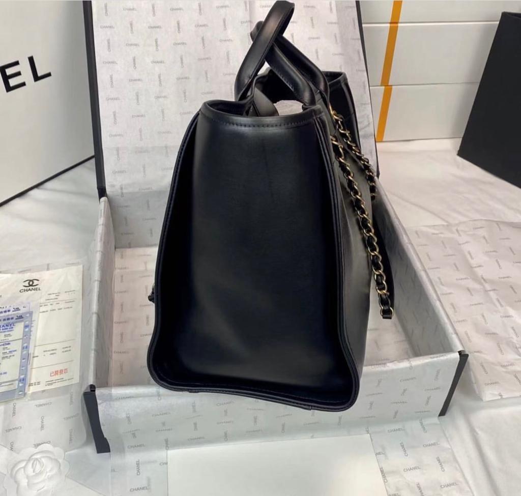 Deauville Leather Tote