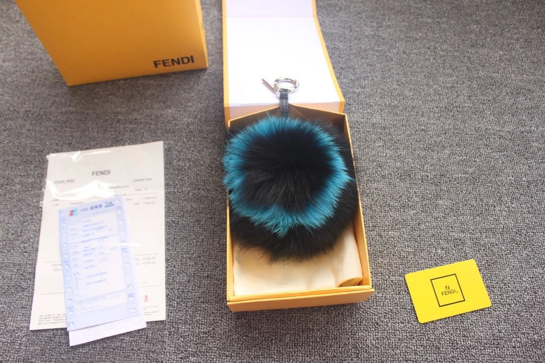 Initials Fur Pom