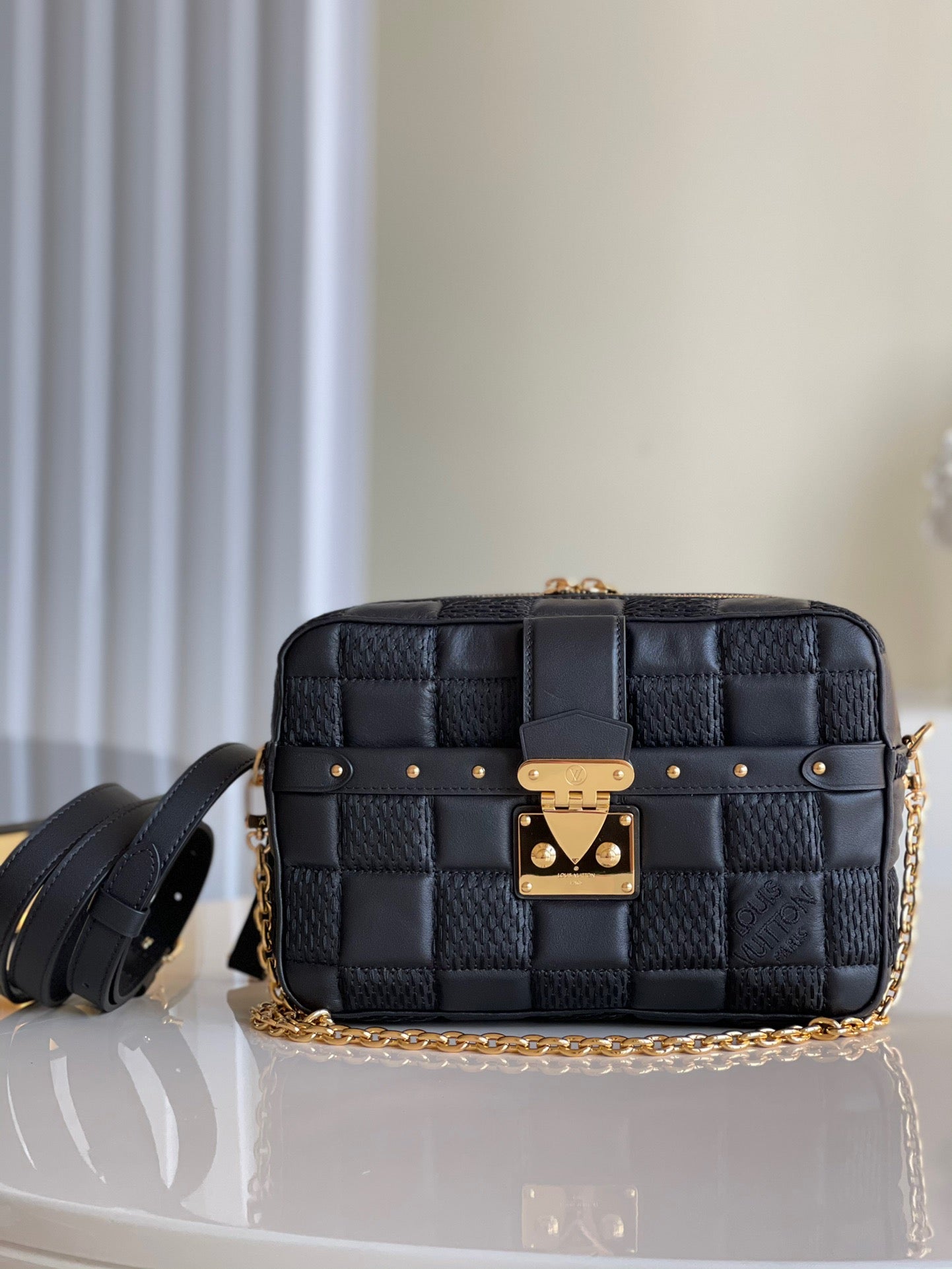 Troca Shoulder Bag