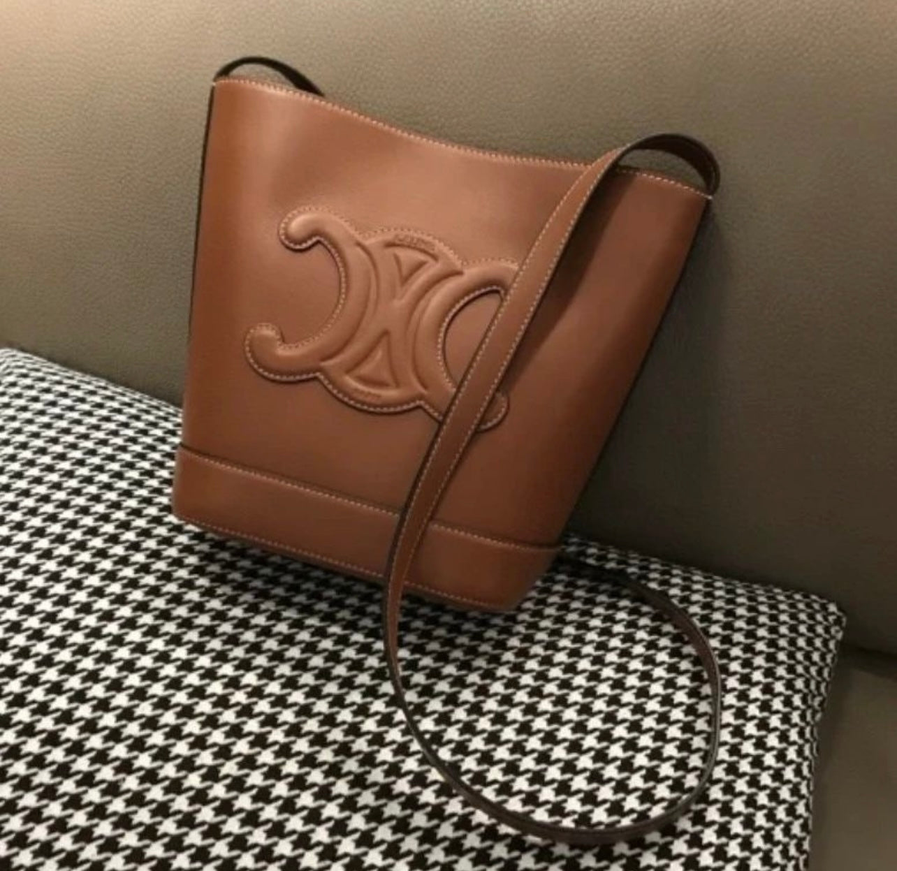 Triomphe Bucket Bag