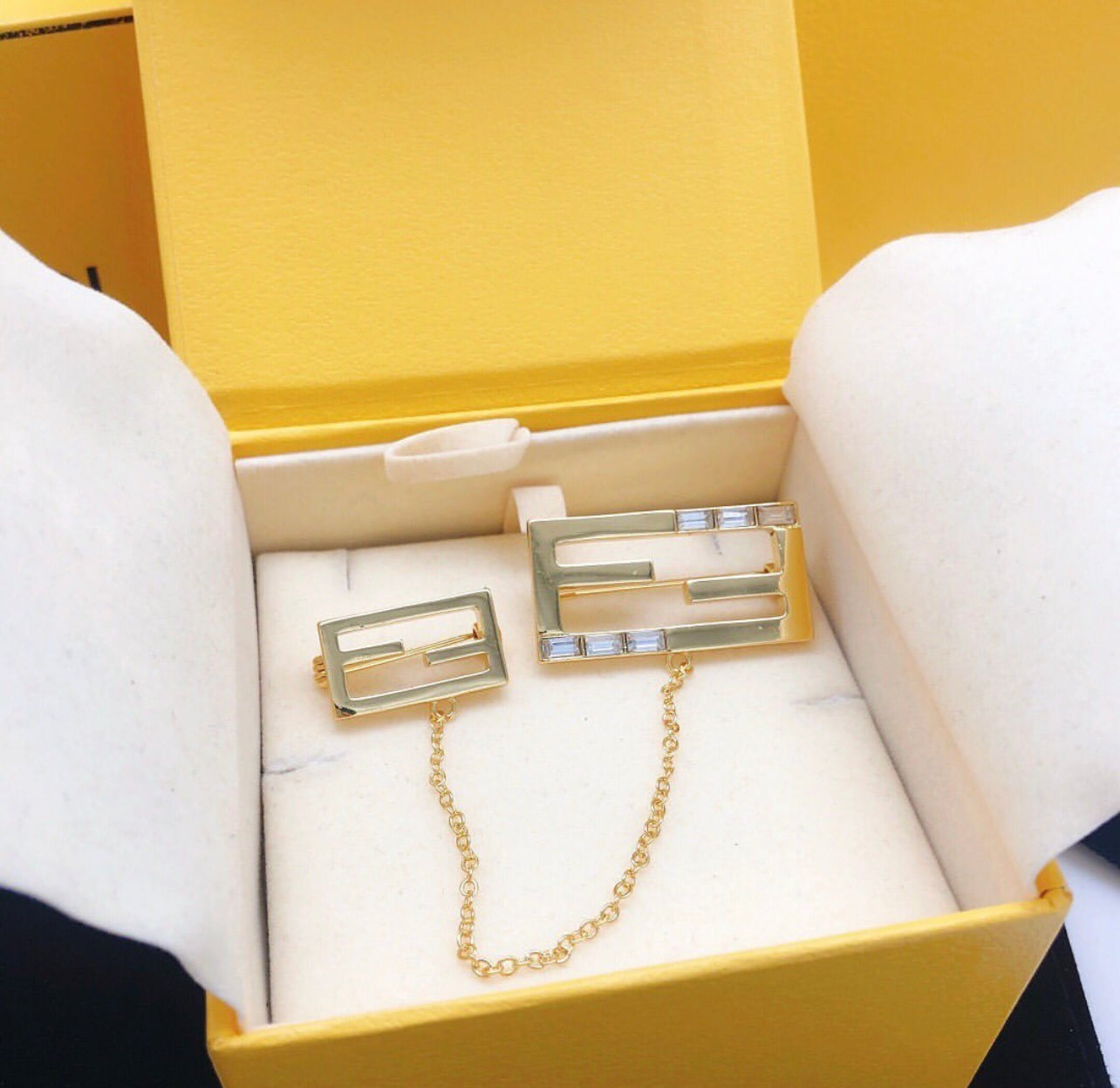 Chain Brooch