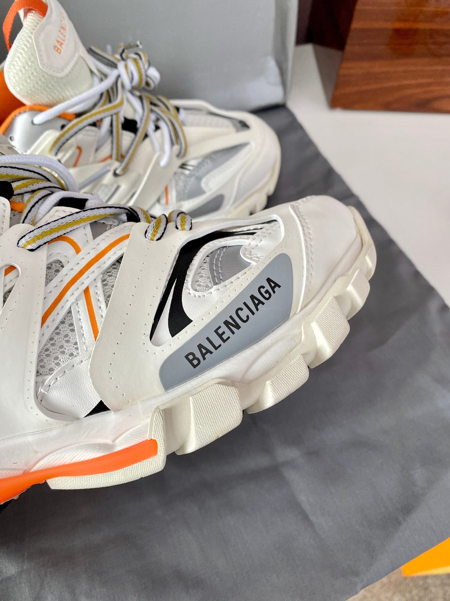 Track Sneaker Ladies