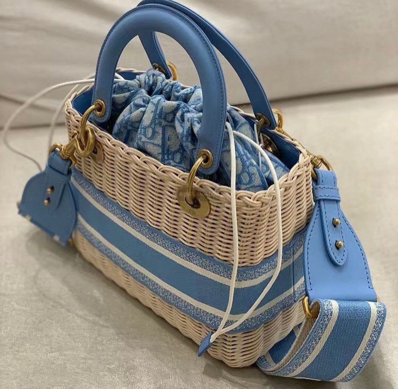 Medium Lady D Wicker