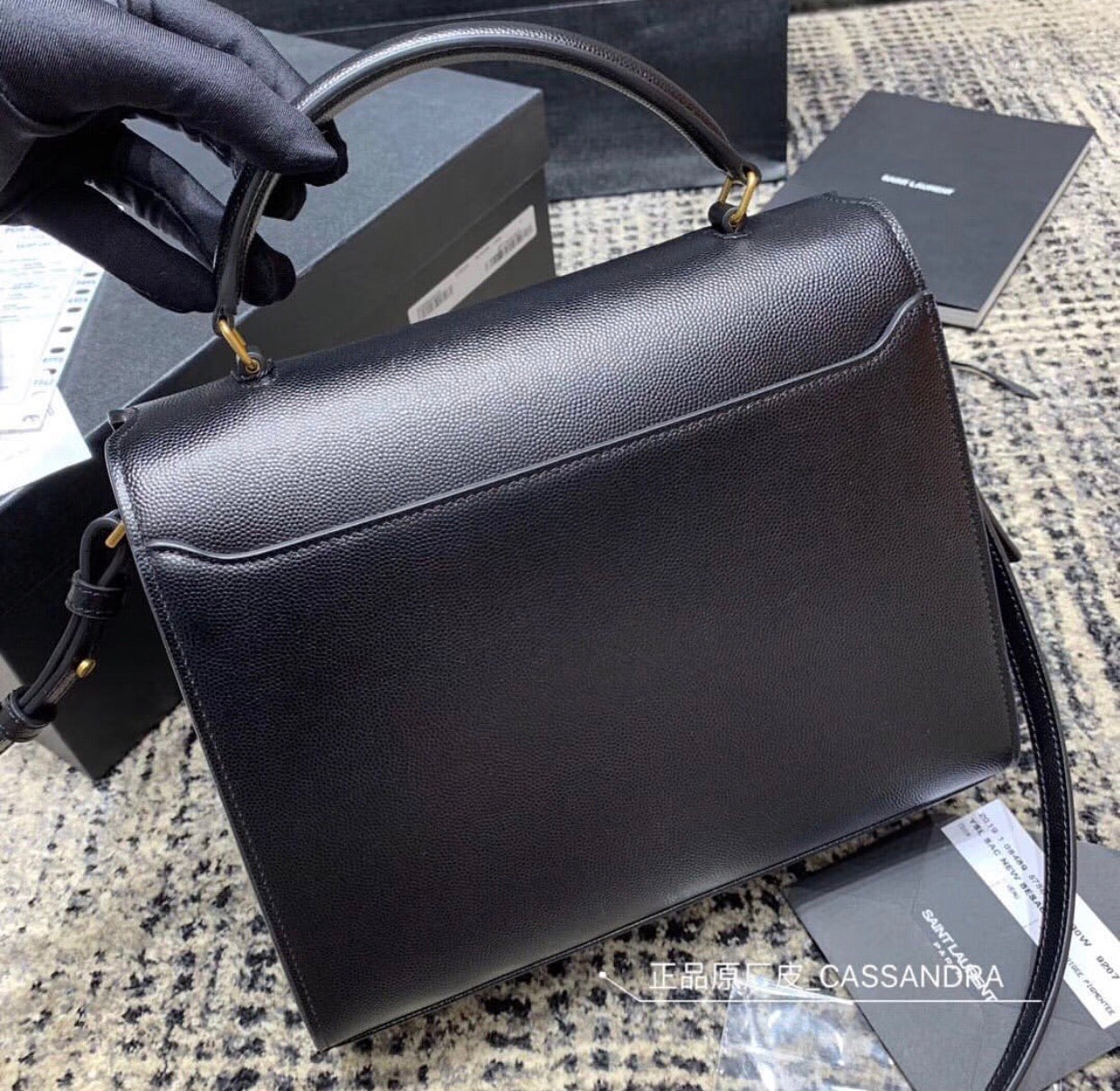 Cassandra Top Handle