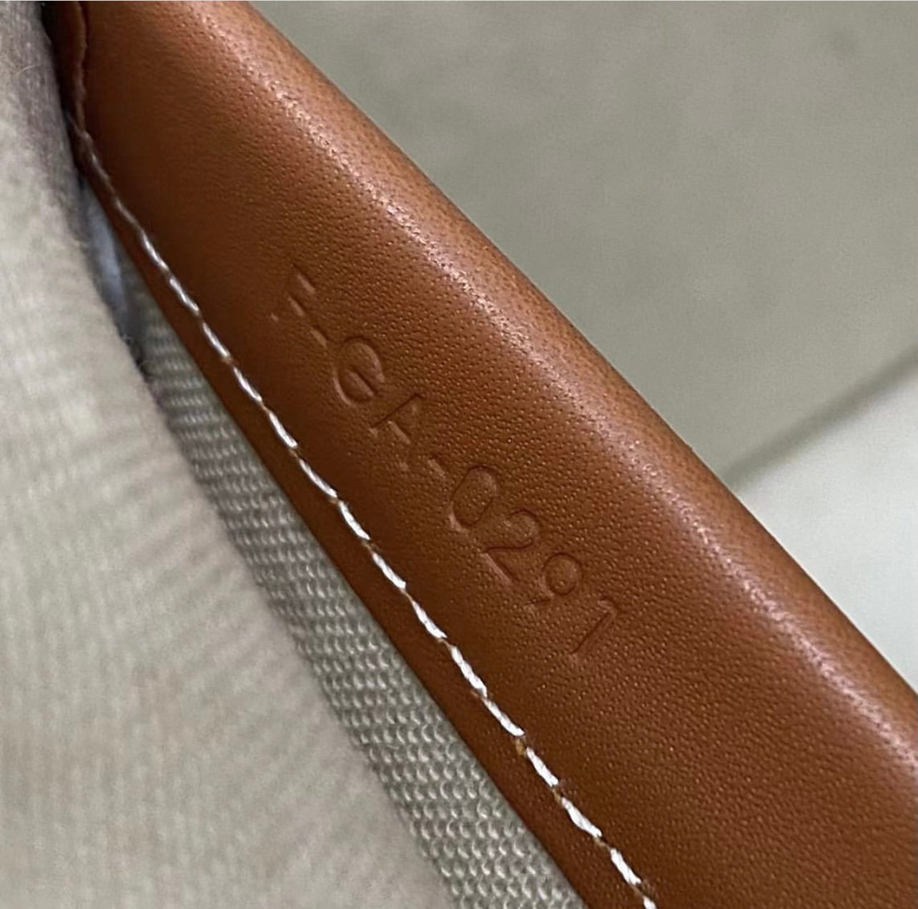 Triomphe Tote