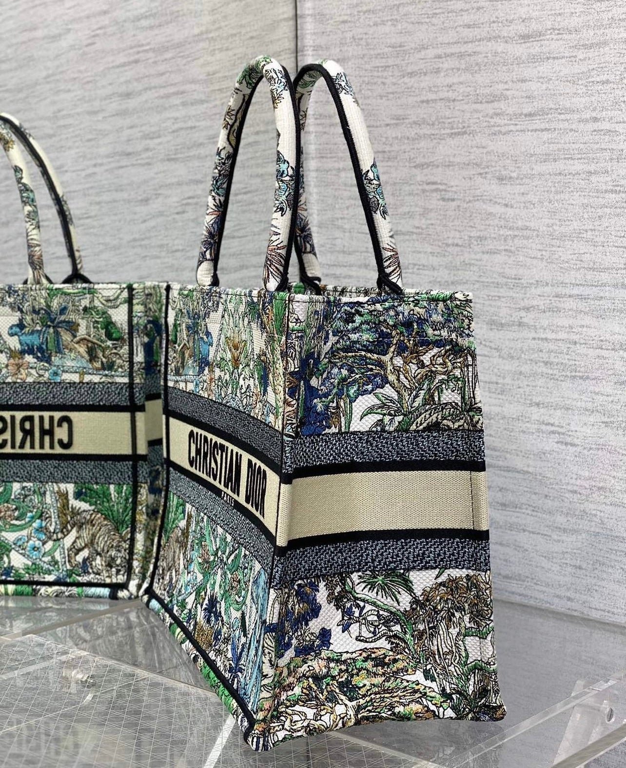 Medium Book Tote
