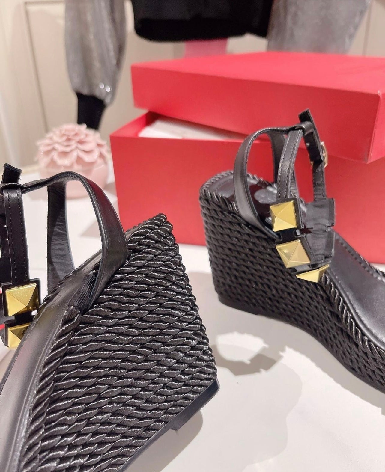 Stud Wedges