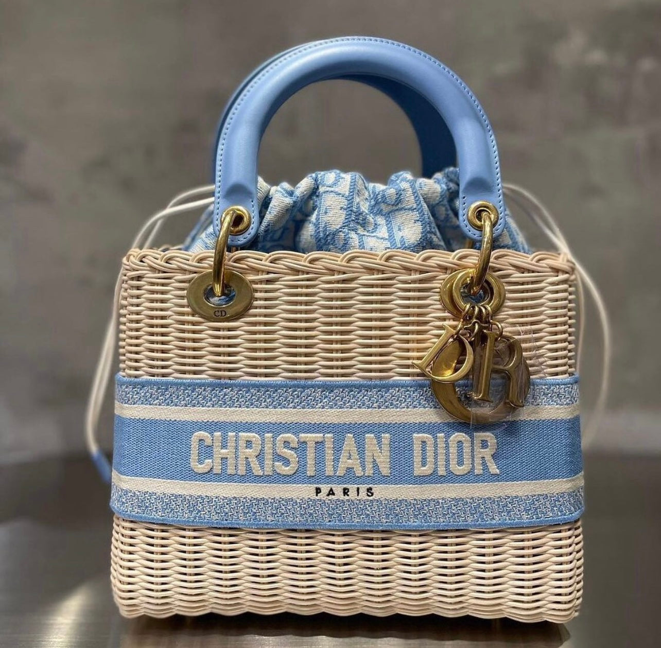 Medium Lady D Wicker