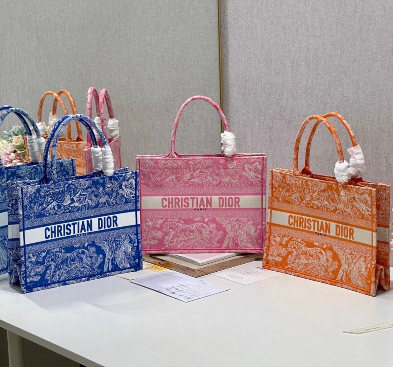 Medium Book Tote