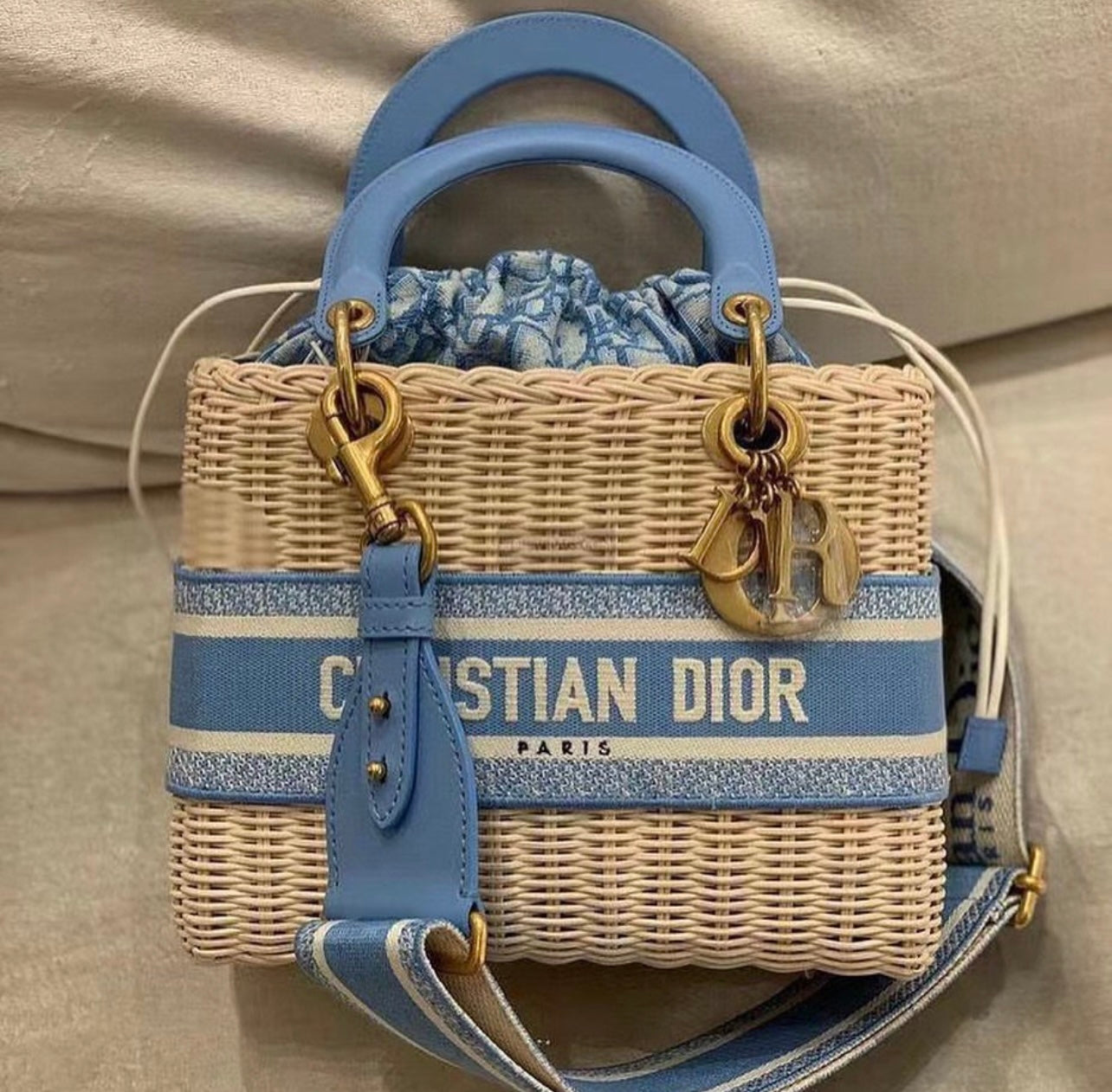 Medium Lady D Wicker