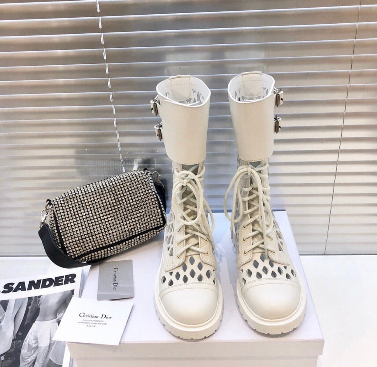 D Trap Boots