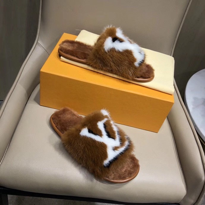 Homey Slippers