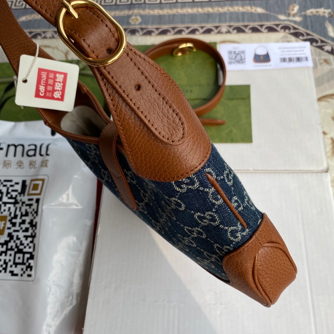 Jackie Small Shoulder Bag