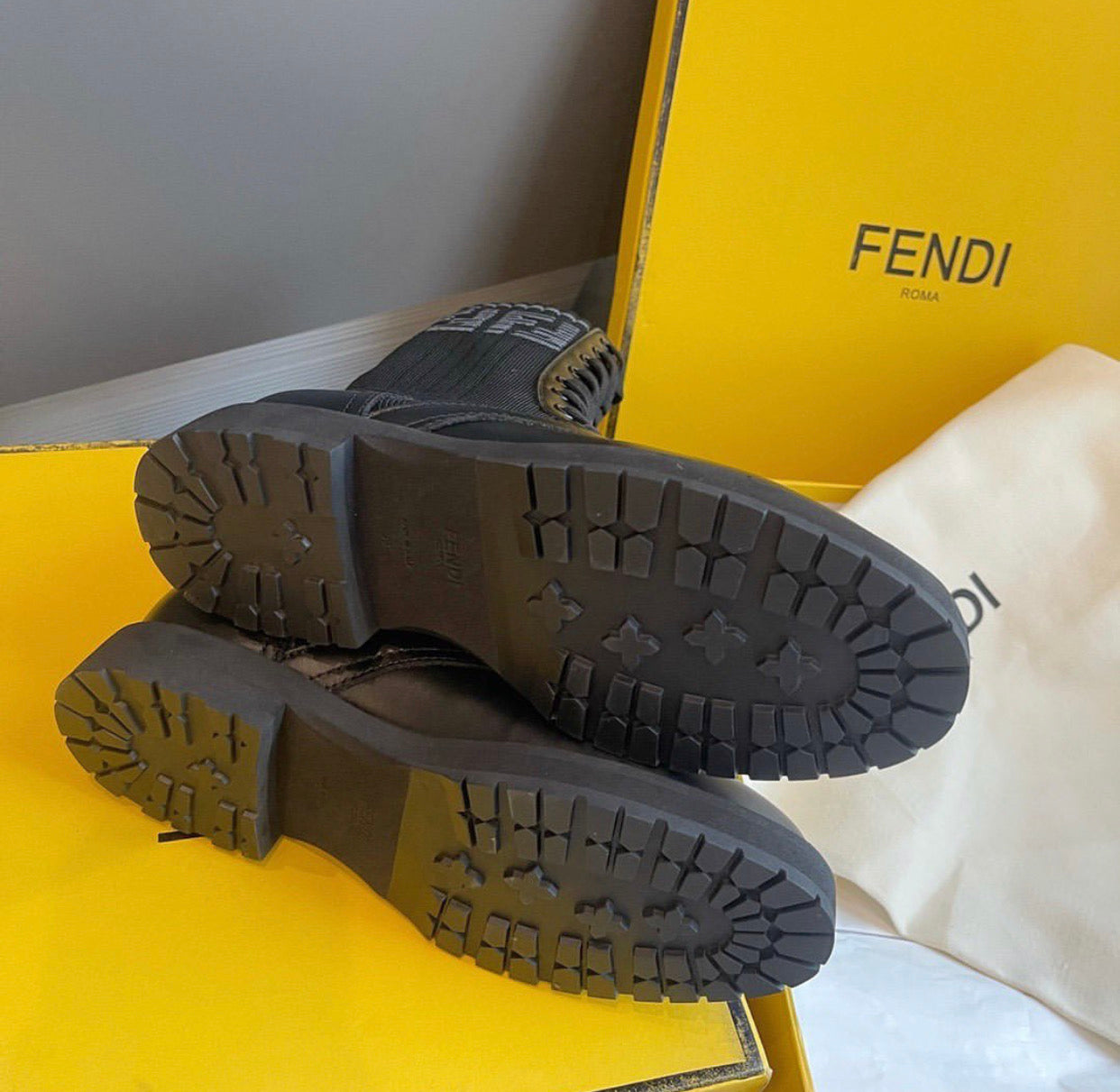Rockoko Boots
