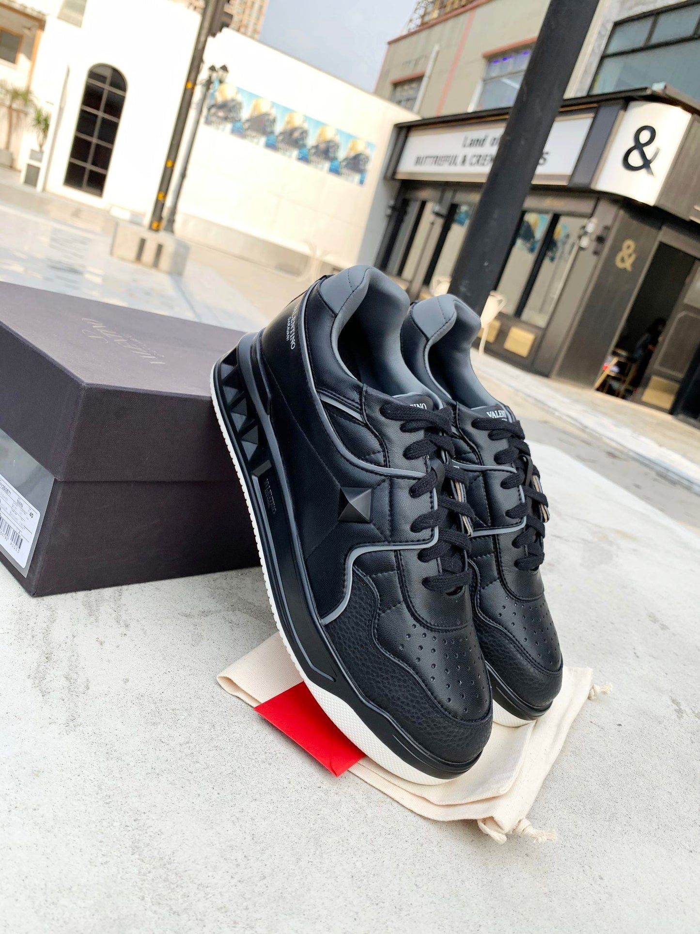 One Stud Trainers