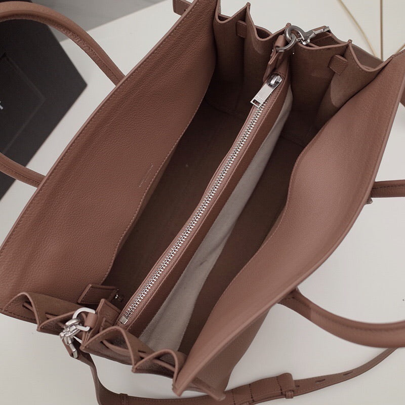 Sac De Jour Grained Leather