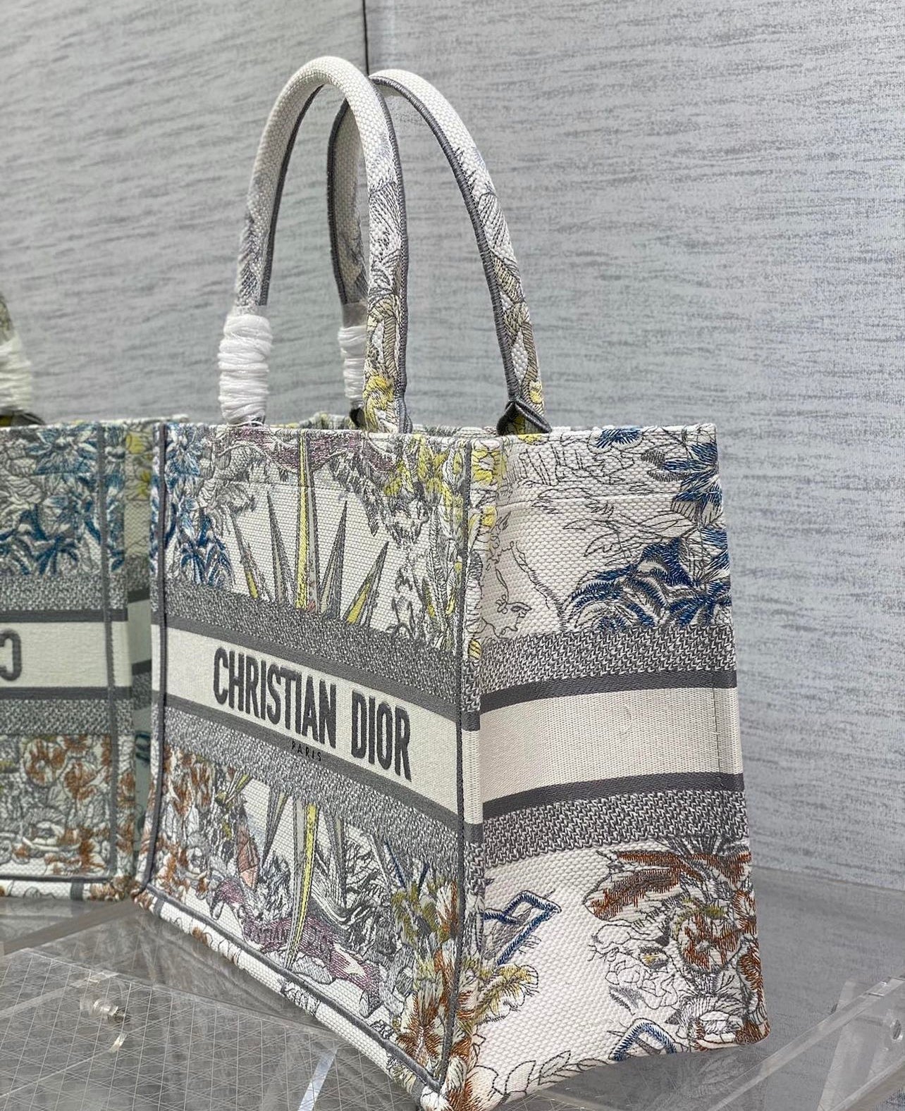 Medium Book Tote