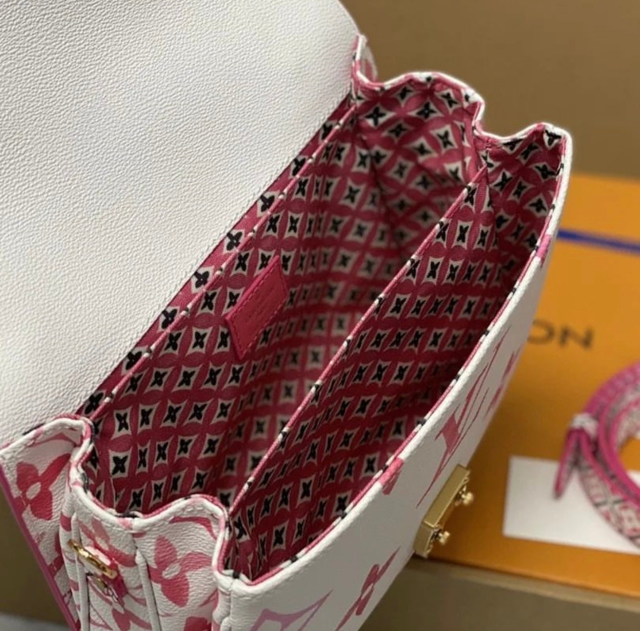 Pochette Metis