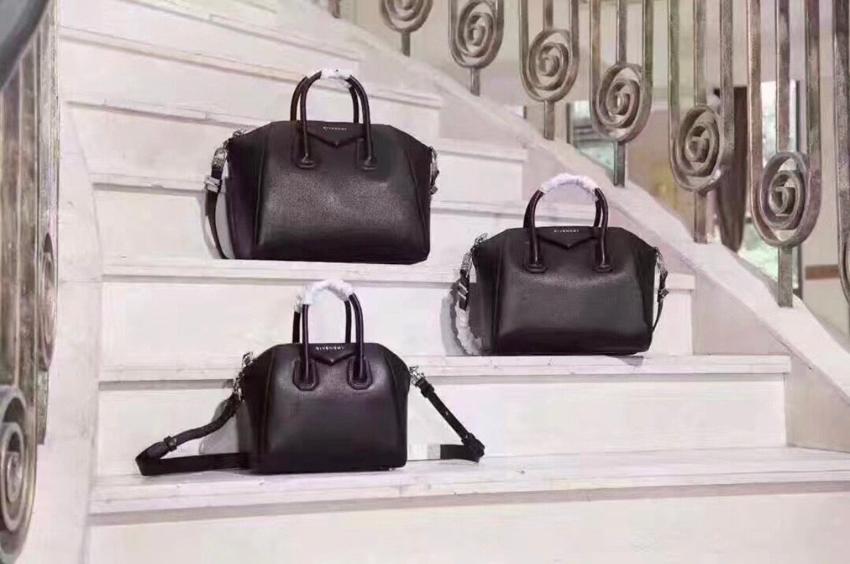 Antigona Grained Leather