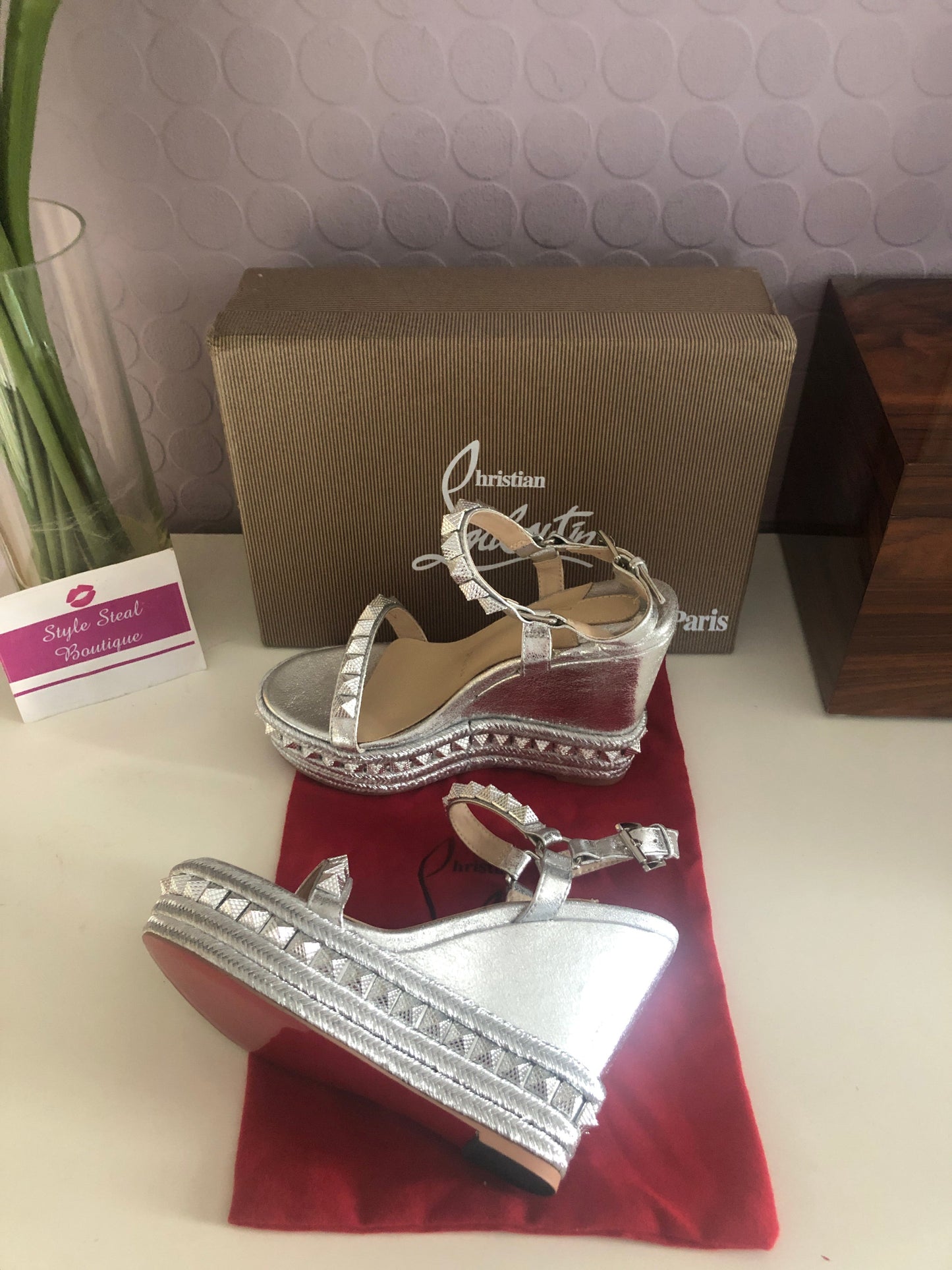 Stud Wedges