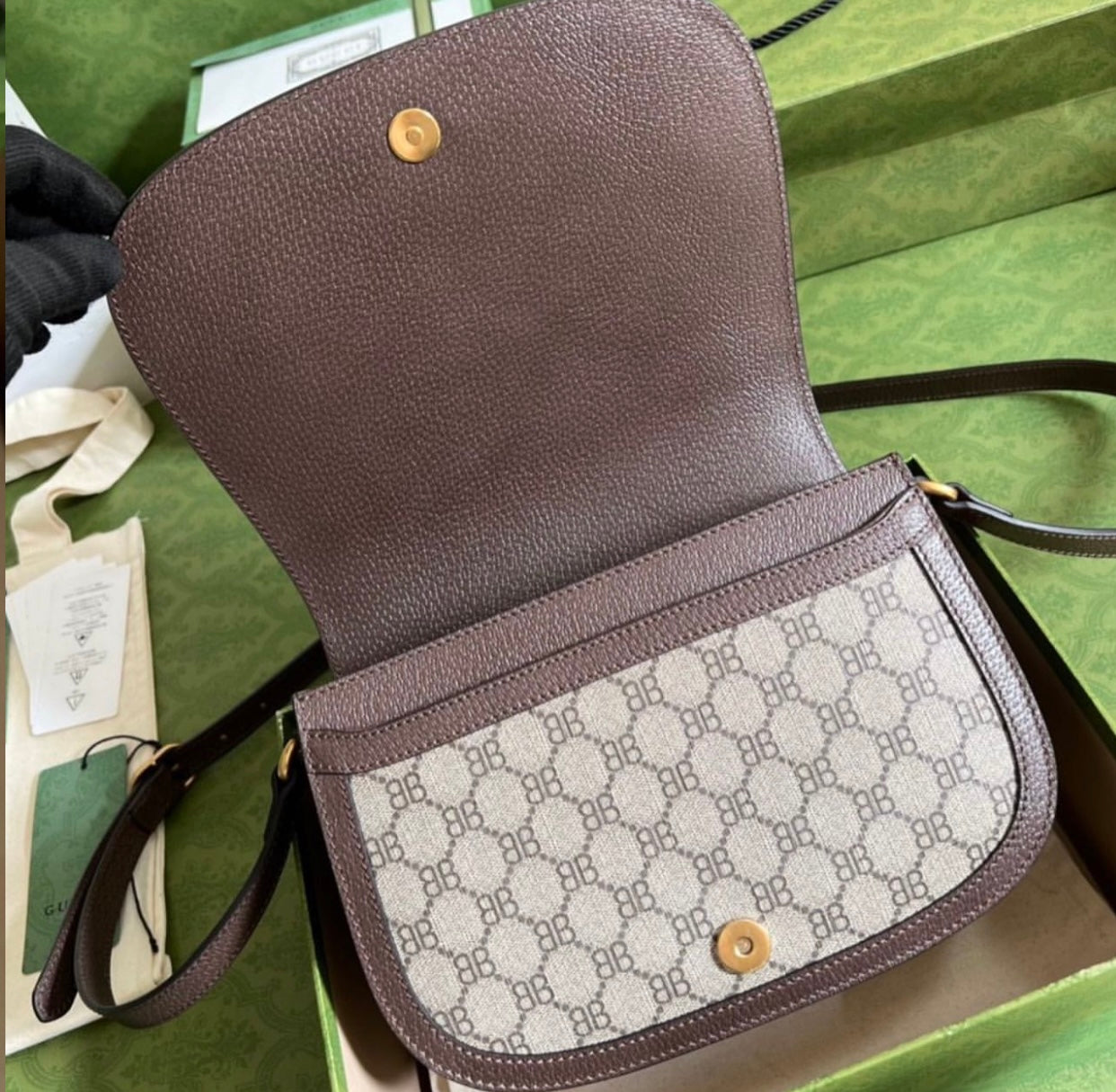 Ophidia Hacker Shoulder Bag
