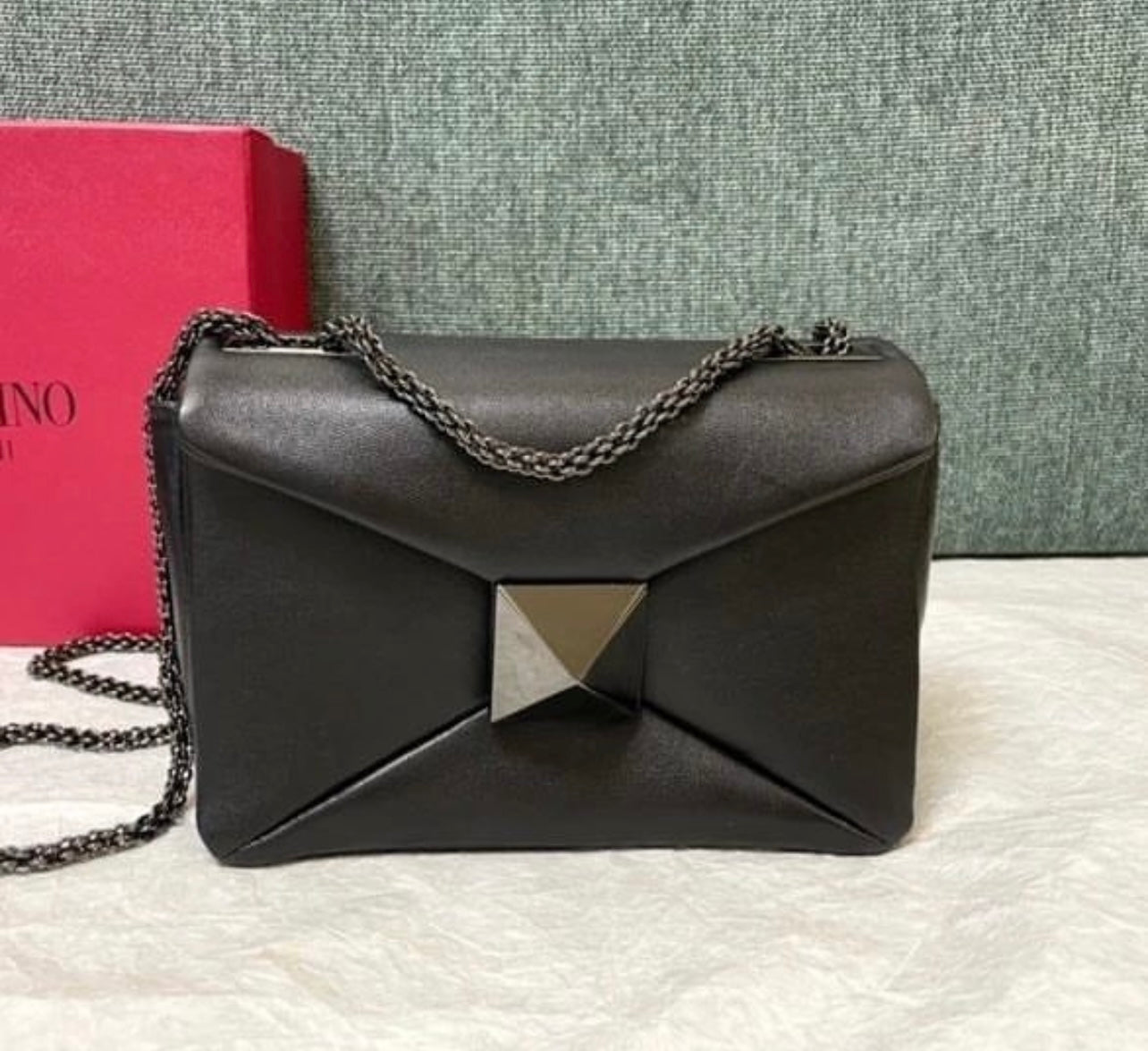 One Stud Chain Bag