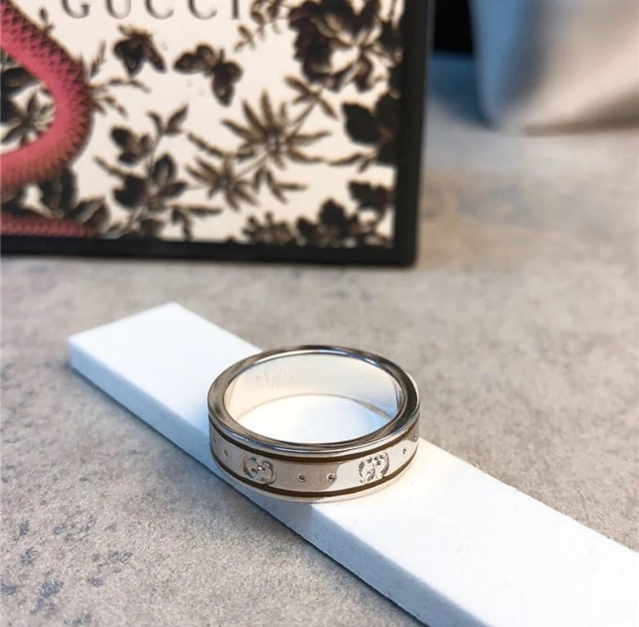 Logo Ring