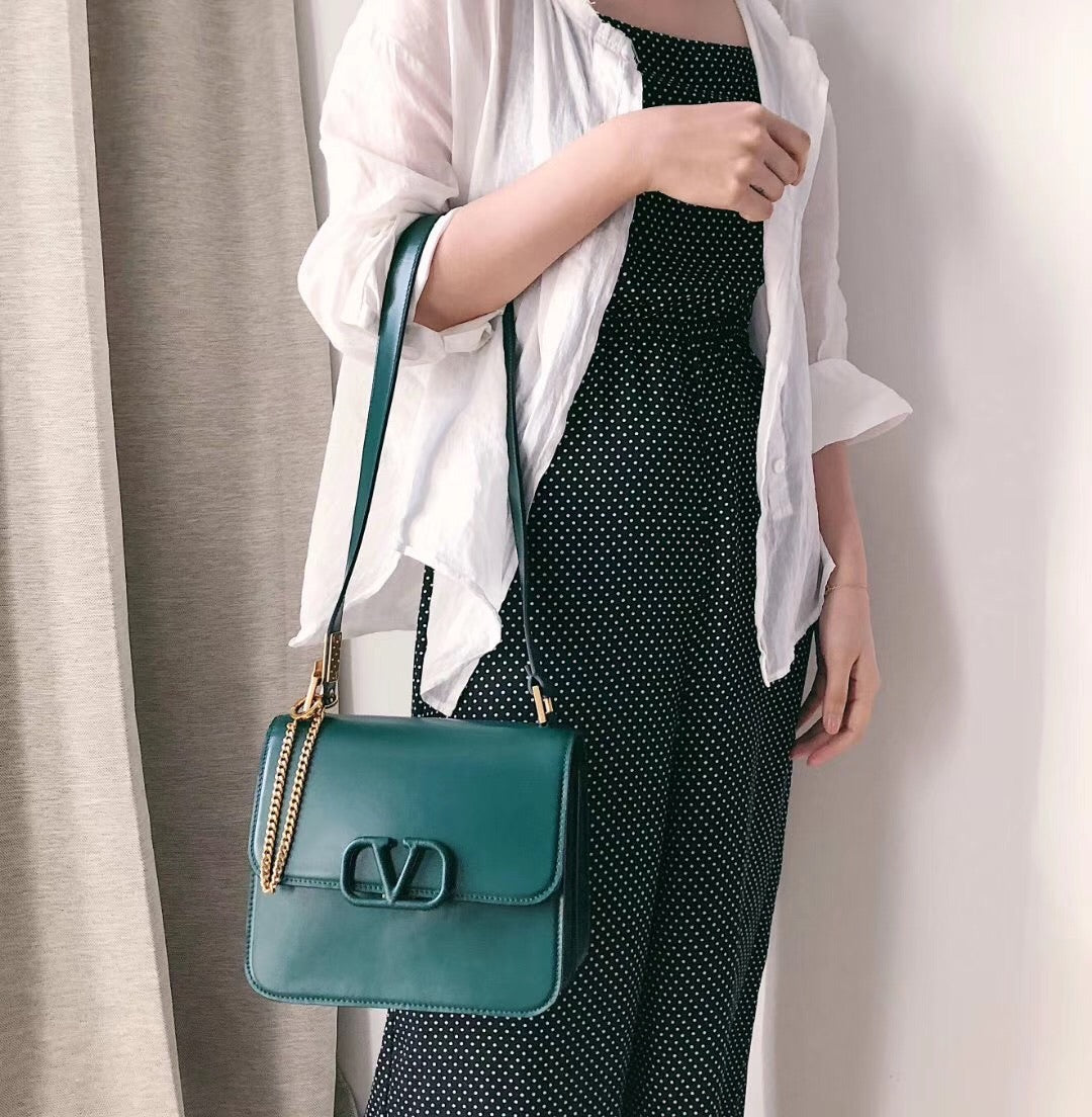 V Sling Shoulder Bag
