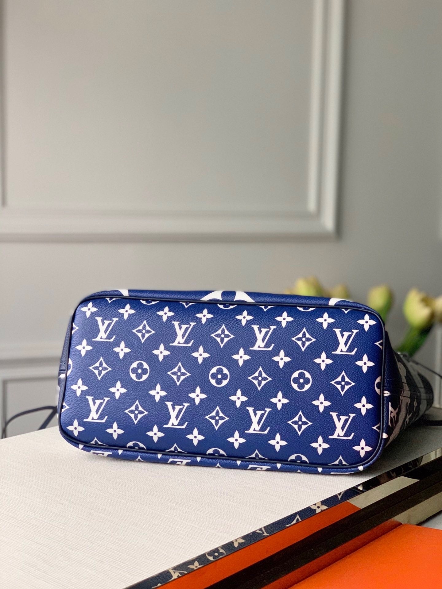 Escale Neverfull