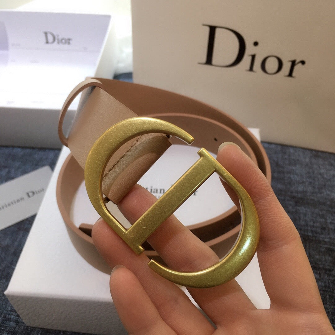 Montaigne Belt