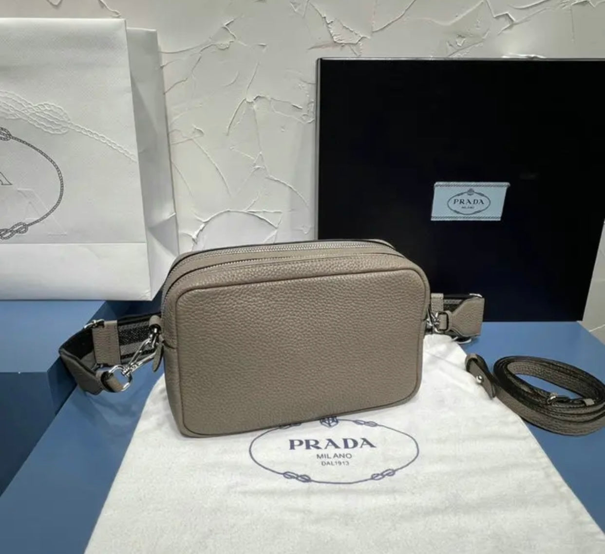 Medium Leather Bag