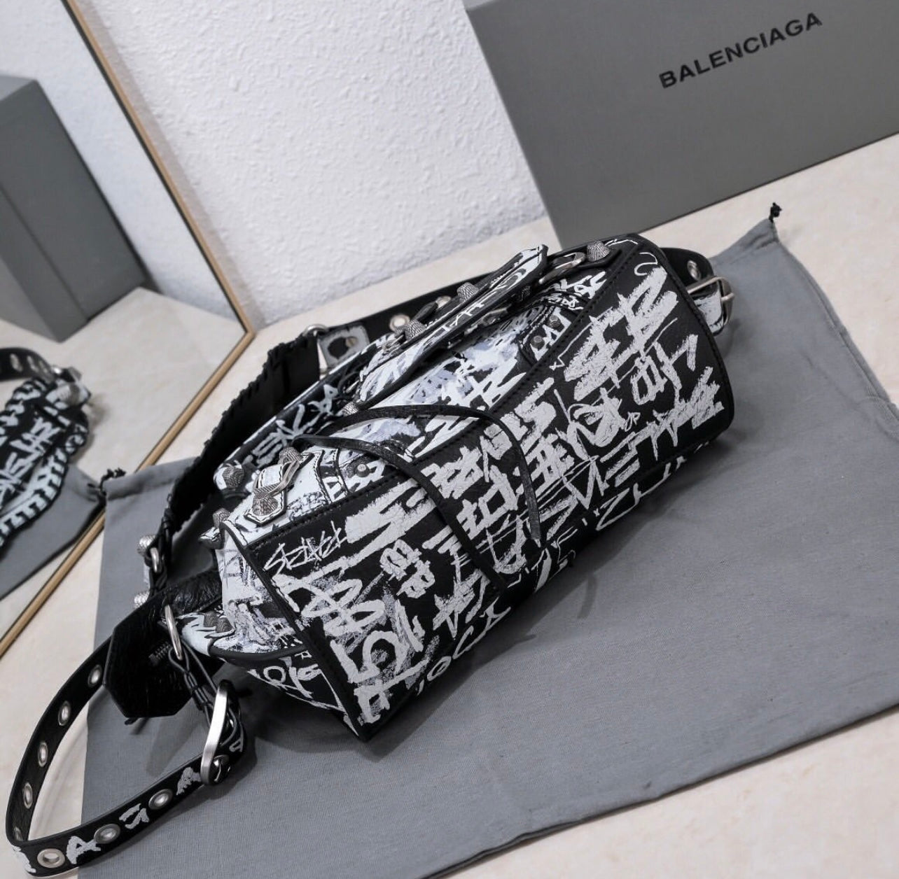 Graffiti Neo Cagole XS