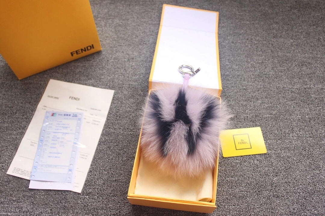 Initials Fur Pom