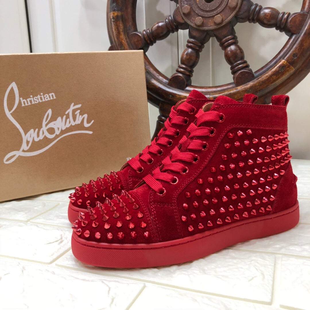 Louis Spikes Womens