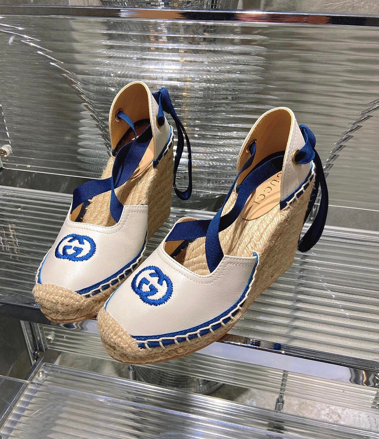 GG Ribbon Wedges