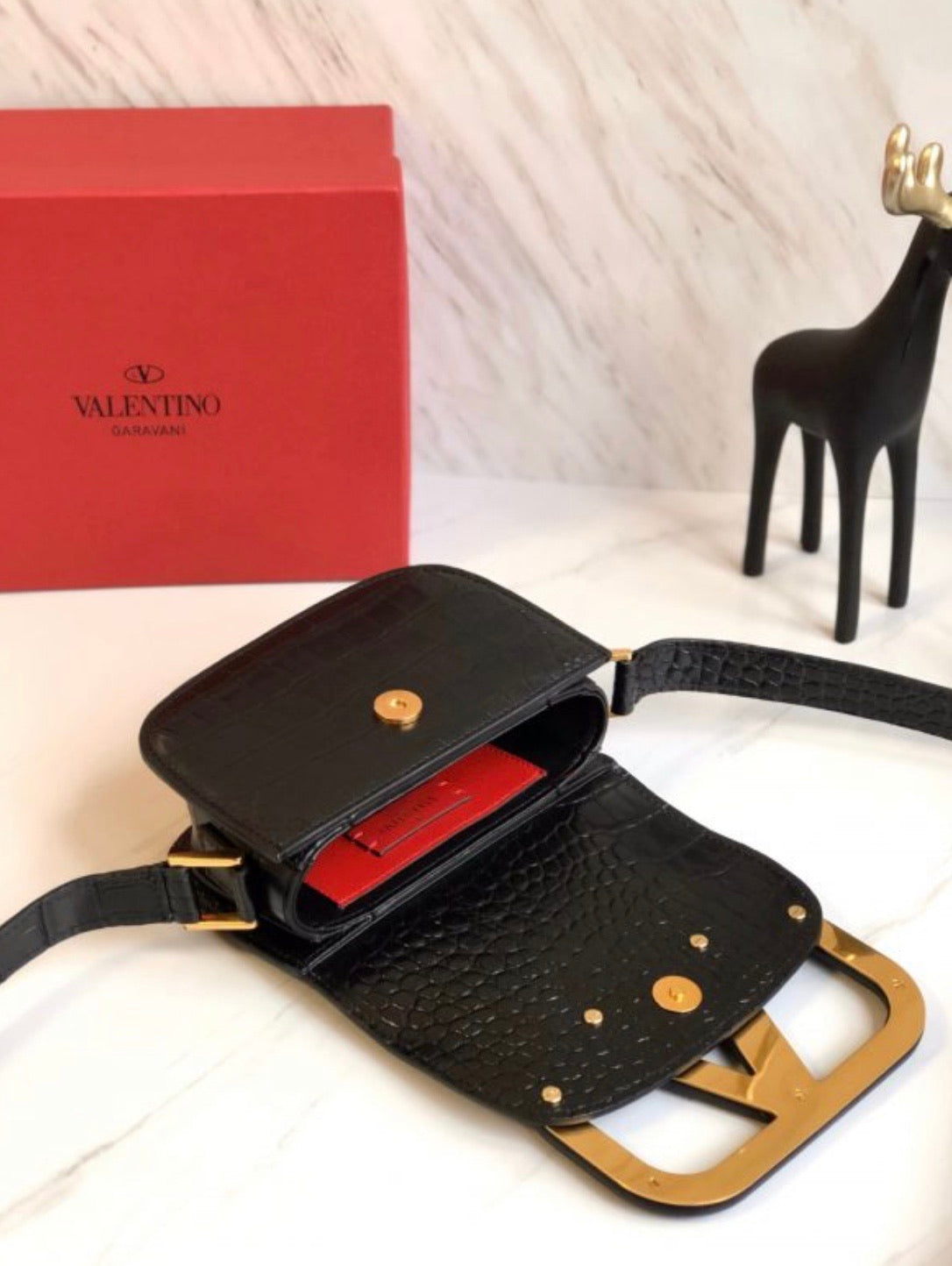 Supervee Matte Small Crossbody
