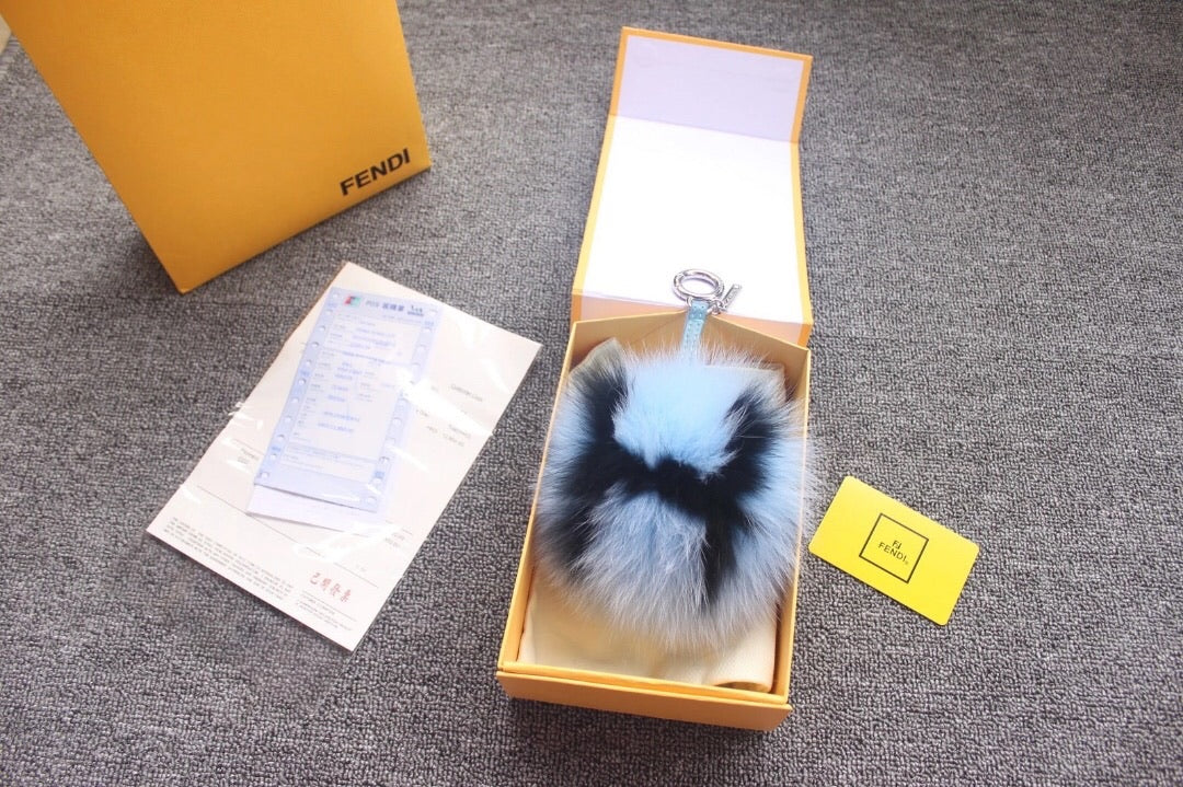 Initials Fur Pom