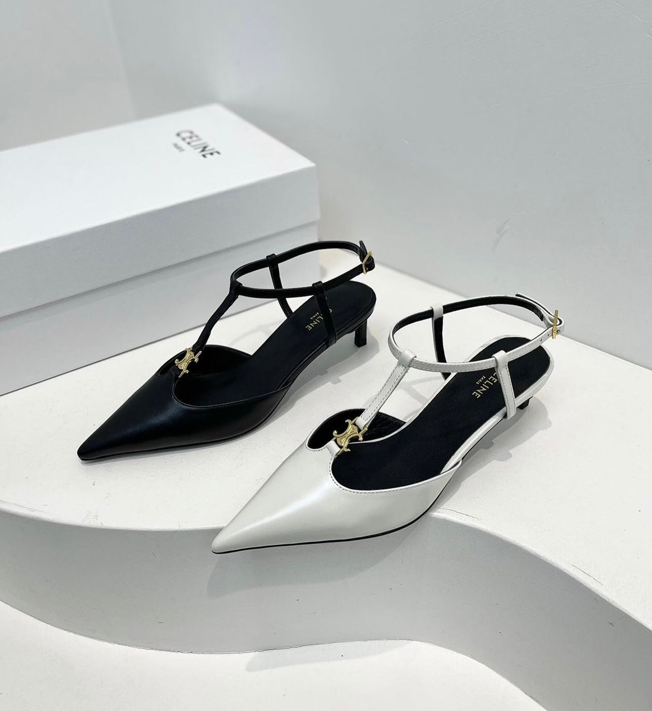 Triomphe Pumps