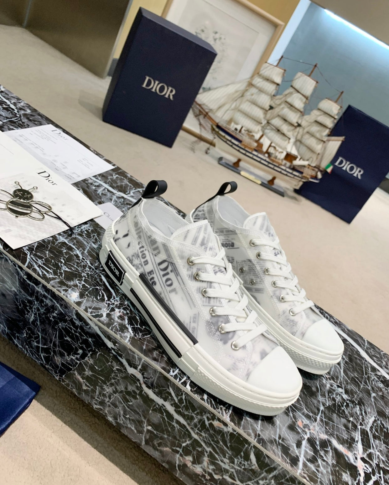 B23 Sneaker