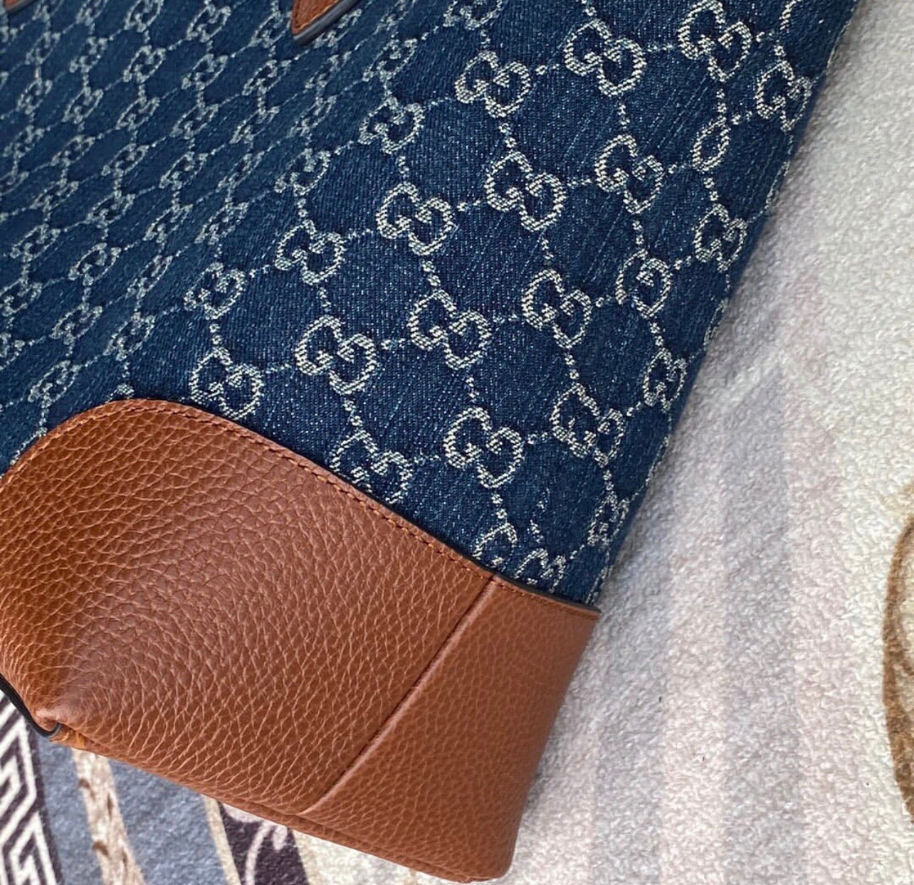 Ophidia Tote
