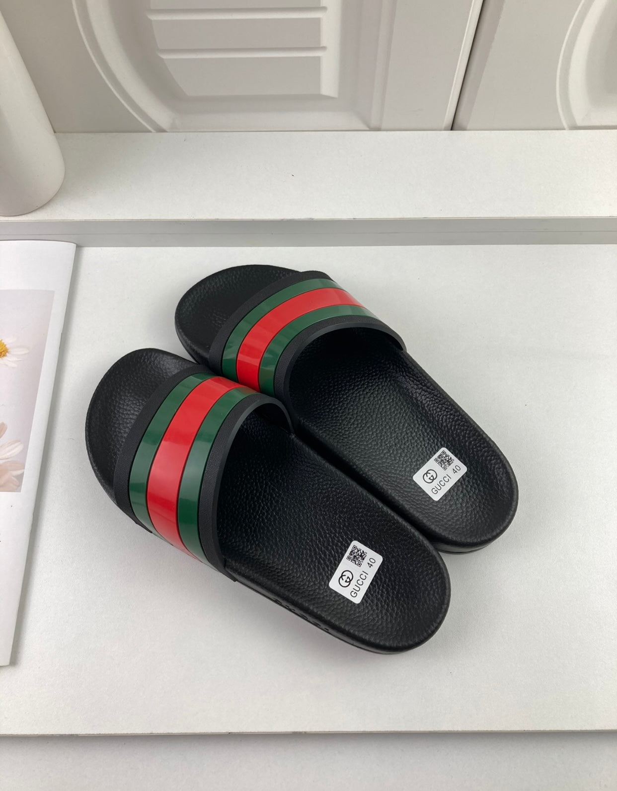 Logo Slides
