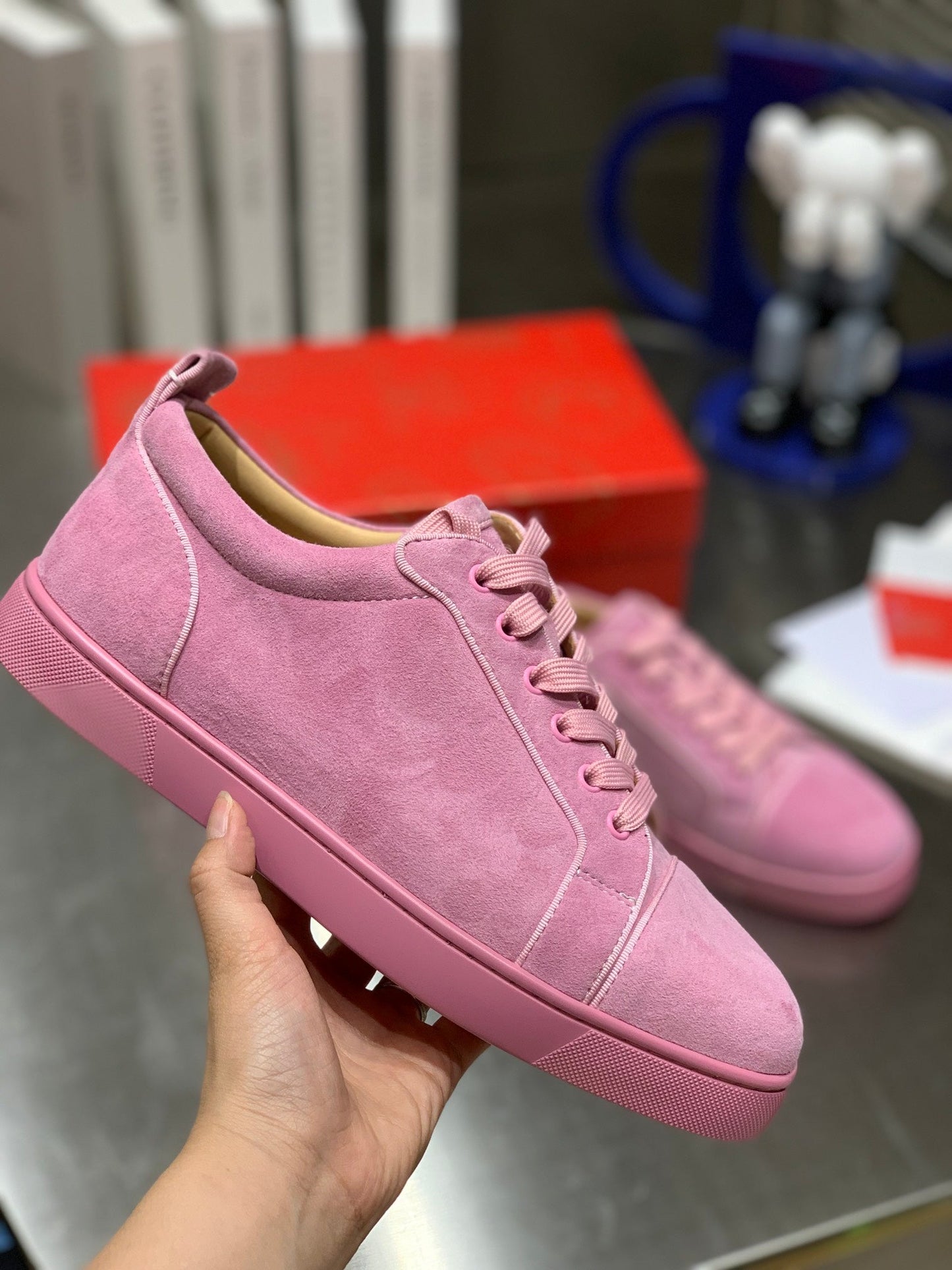 Louis Suede
