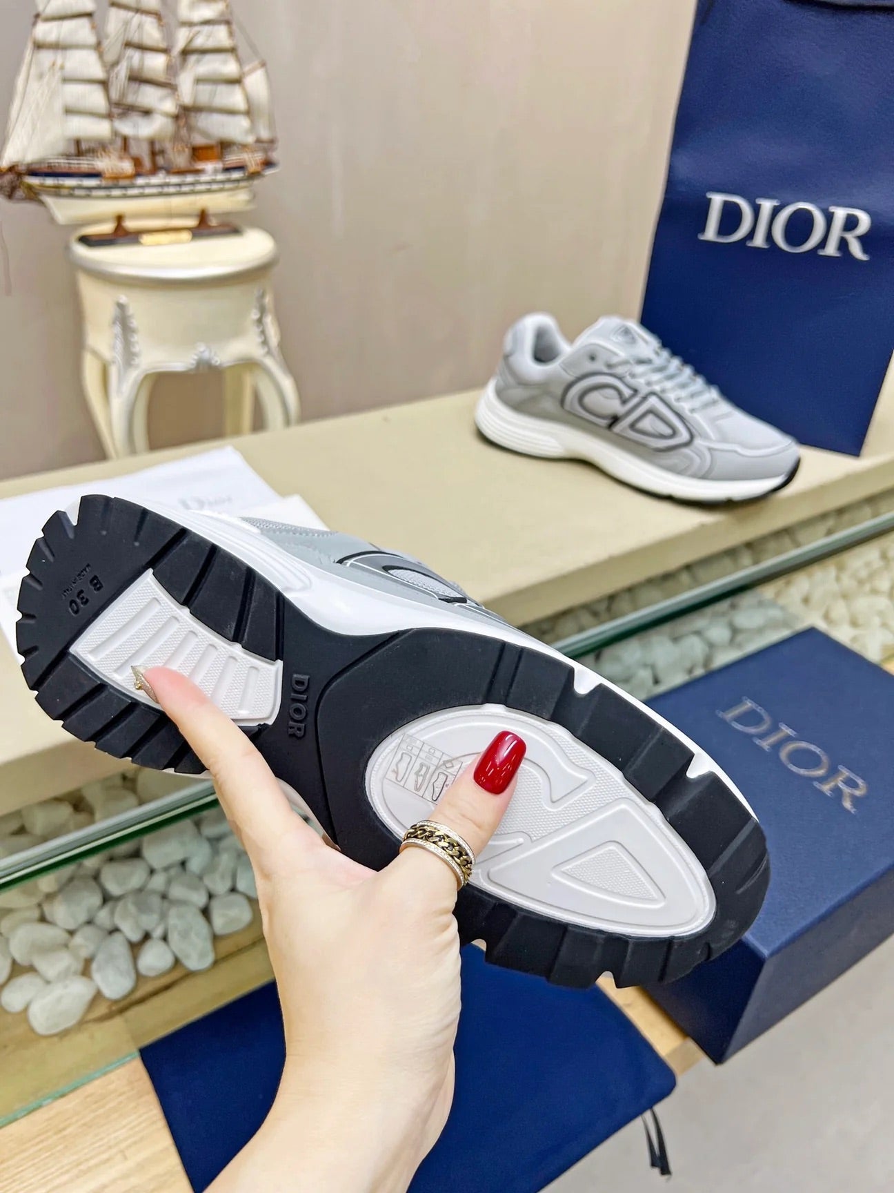 B30 Sneaker